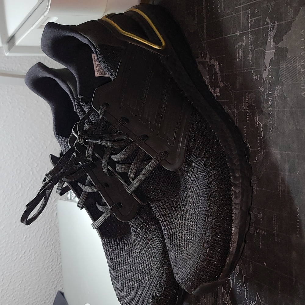 ULTRABOOST 20 'BLACK GOLD